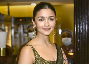 সব নায়িকাকে পেছনে ফেলে পারিশ্রমিকে শীর্ষে আলিয়া ভাট